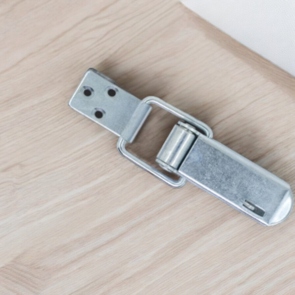 Замок для ящиков 131,4*37 мм / Надежный и долговечный